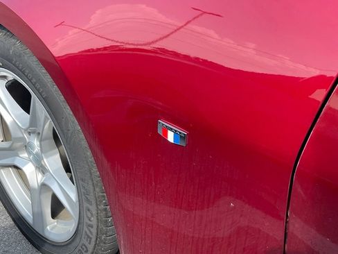 Used 2023 Chevrolet Camaro LT RWD image 5