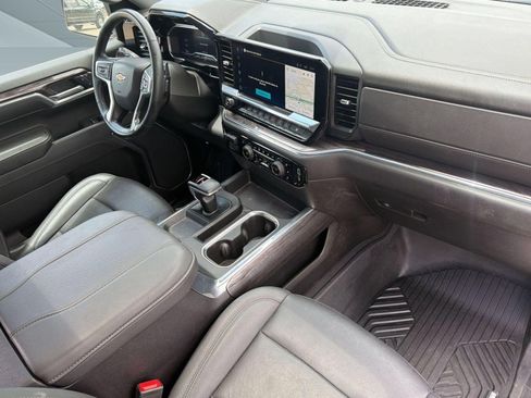 Used 2025 Chevrolet Silverado 1500 LTZ AWD/4WD image 28