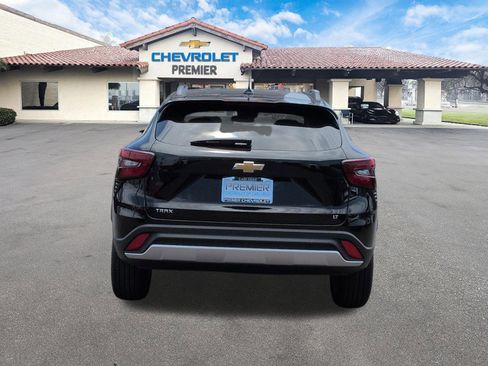 New 2026 Chevrolet Trax LT w/ Driver Confidence Package FWD image 7
