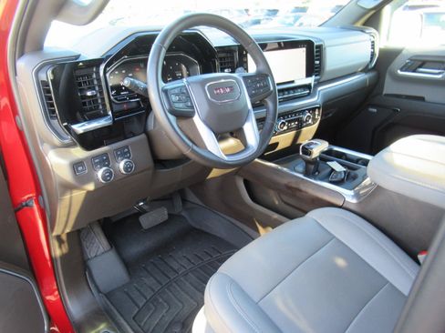 Used 2023 GMC Sierra 1500 SLT w/ SLT Premium Plus Package AWD/4WD image 16