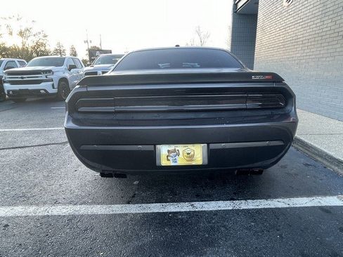 Used 2014 Dodge Challenger SRT8 Core w/ Satin Vapor Edition image 9