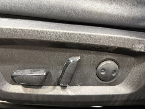 Used 2024 Mitsubishi Outlander SE image 13