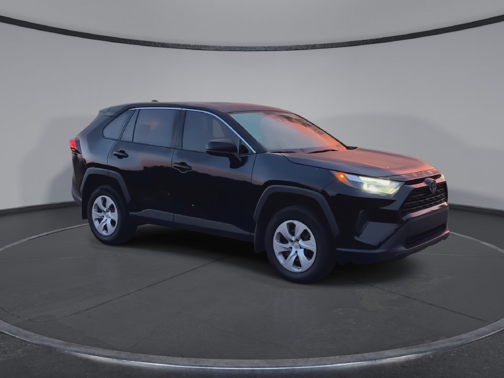 Used 2024 Toyota RAV4 LE FWD image 2