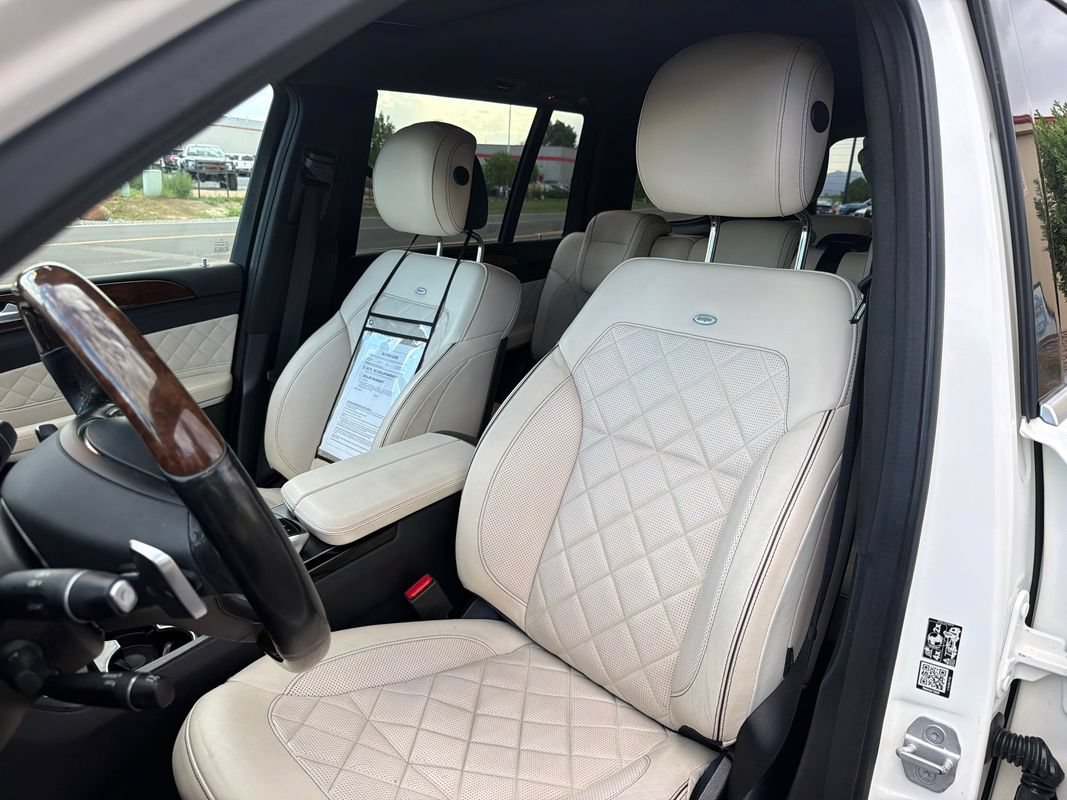 Used 2018 Mercedes-Benz GLS 550 4MATIC image 28