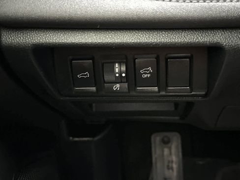 Used 2022 Subaru Outback Limited image 32