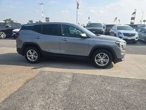 Used 2023 GMC Terrain SLE FWD image 5