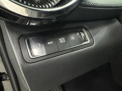 Used 2026 Chevrolet Equinox LT AWD/4WD image 11