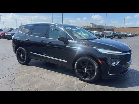 Used 2024 Buick Enclave Essence w/ Experience Buick Package AWD/4WD image 2