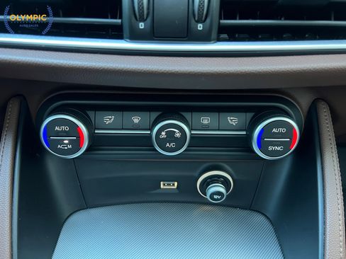 Used 2018 Alfa Romeo Stelvio Sport w/ Quick Order Package 22J Sport image 33