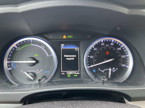 Used 2019 Toyota Highlander XLE image 26