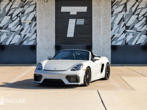 Used 2022 Porsche 718 Boxster Spyder RWD image 5