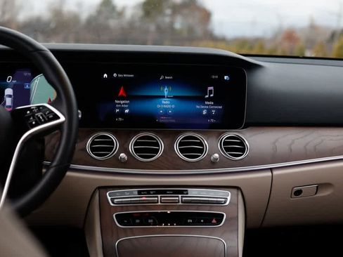 Used 2023 Mercedes-Benz E 450 4MATIC Sedan image 22