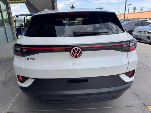 Used 2024 Volkswagen ID.4 S image 13