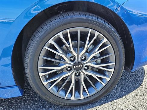 Used 2023 Kia Forte GT-Line w/ GT-Line Premium Package image 18