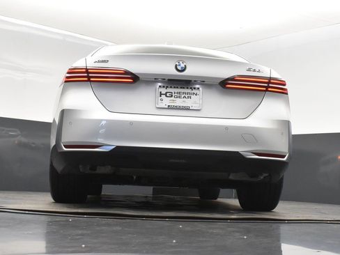 Certified 2025 BMW 530i xDrive w/ Premium Package image 41