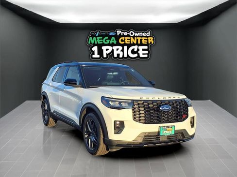 Used 2025 Ford Explorer ST image 30