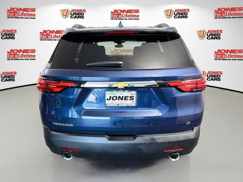 Used 2023 Chevrolet Traverse LT FWD image 14