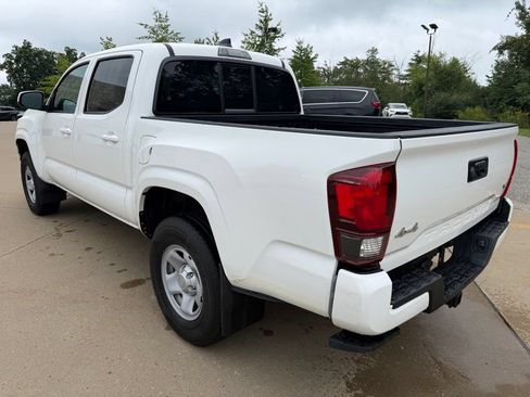 Certified 2023 Toyota Tacoma SR AWD/4WD image 3