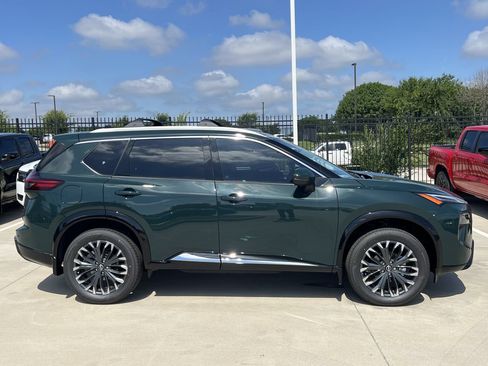 New 2026 Nissan Rogue Platinum w/ Platinum Premium Package AWD/4WD image 3