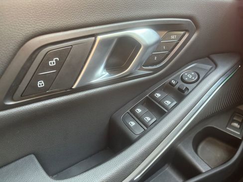 Used 2025 BMW 330i xDrive Sedan AWD/4WD image 20