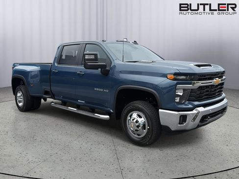New 2026 Chevrolet Silverado 3500 LT w/ All Star Edition AWD/4WD image 8