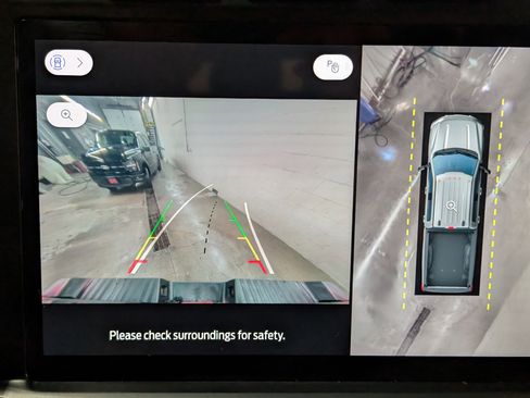 Used 2023 Ford F350 Lariat w/ Tow Technology Package image 28