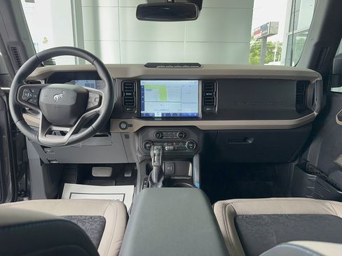 Certified 2023 Ford Bronco Wildtrak AWD/4WD image 30