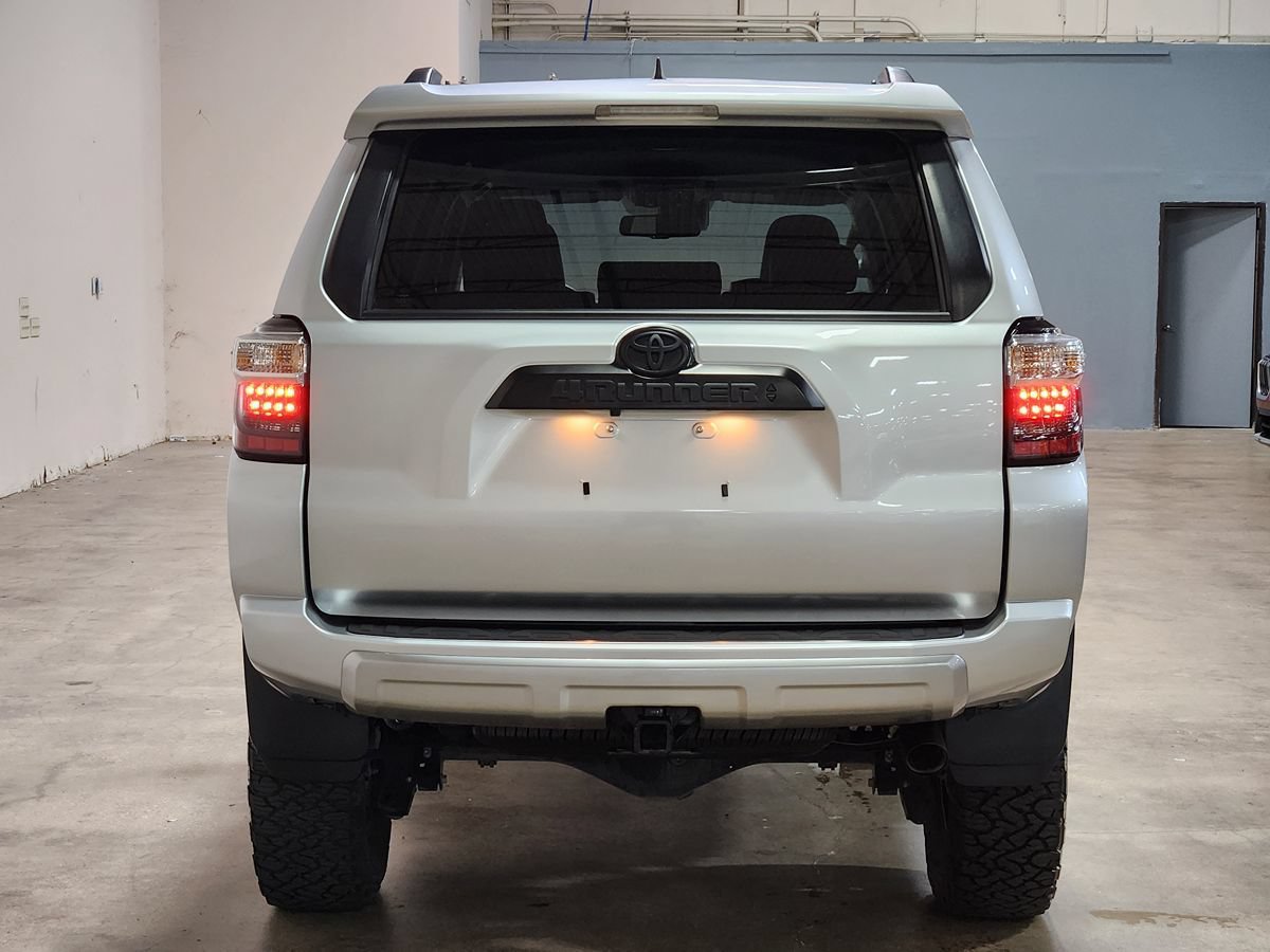 Used 2023 Toyota 4Runner TRD Off-Road Premium AWD/4WD image 10