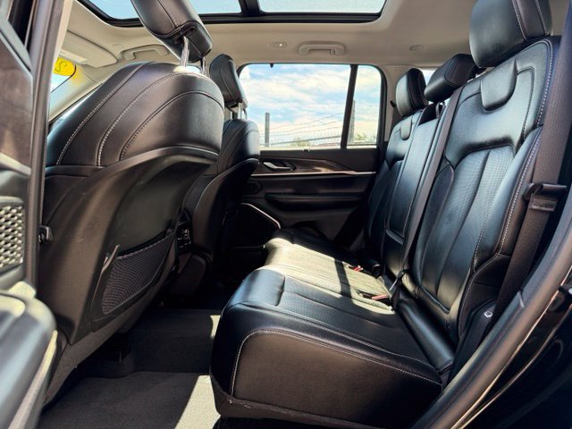 Used 2023 Jeep Grand Cherokee 4WD 4xe w/ Luxury Tech Group II image 12