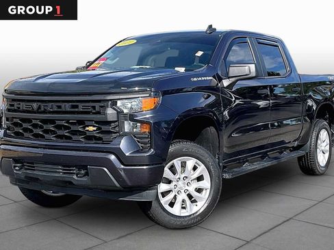 Used 2022 Chevrolet Silverado 1500 Custom AWD/4WD image 1