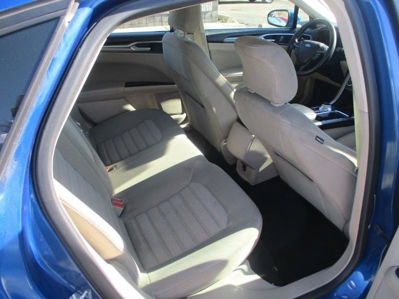 Used 2018 Ford Fusion SE FWD image 8