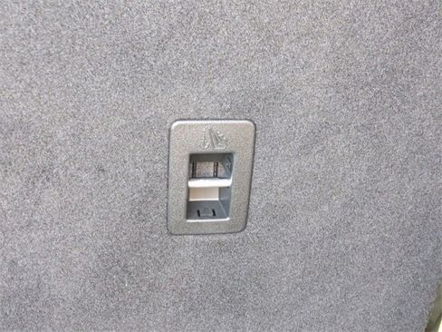 Used 2022 Ford Edge SEL w/ Sport Appearance Package image 30