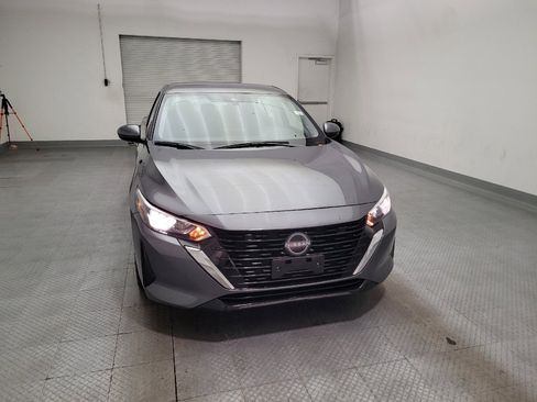Used 2025 Nissan Sentra SV FWD image 14