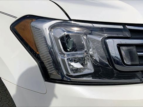 Used 2020 Ford Expedition Max XLT image 26