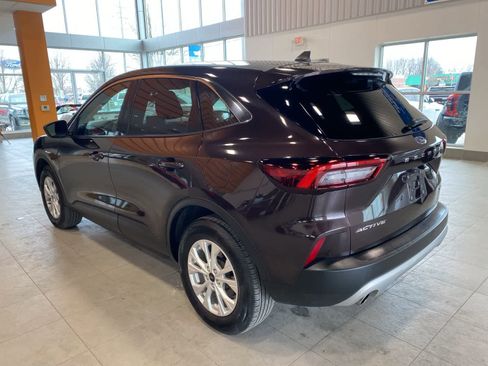 Used 2023 Ford Escape Active AWD/4WD image 3