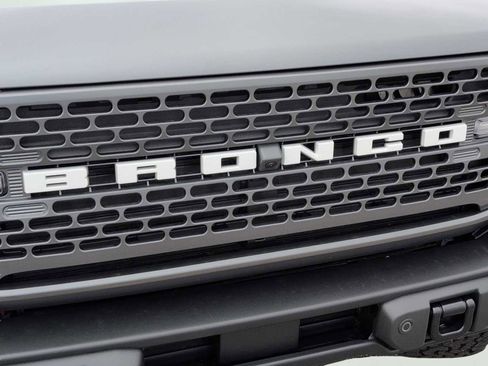 New 2025 Ford Bronco Badlands AWD/4WD image 4