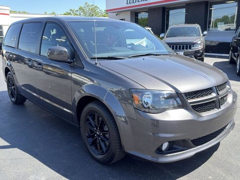 Used 2019 Dodge Grand Caravan GT w/ Safety Sphere Group FWD image 3