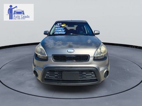 Used 2013 Kia Soul + image 4