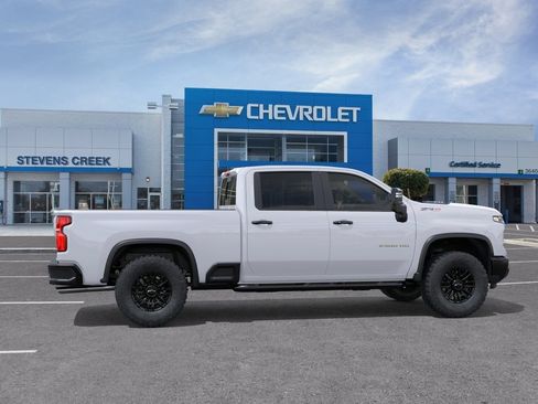 New 2026 Chevrolet Silverado 2500 ZR2 AWD/4WD image 3