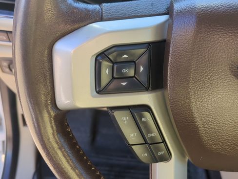 Used 2018 Ford F150 Lariat image 17