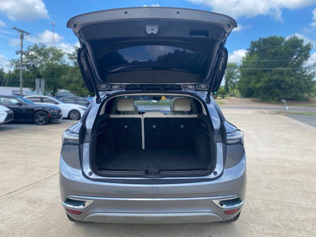 Used 2021 Buick Envision Avenir w/ Technology Package II FWD image 9