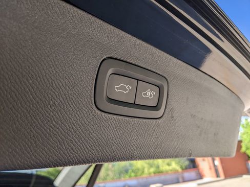 Certified 2024 Volvo XC90 T8 Plus AWD/4WD image 29