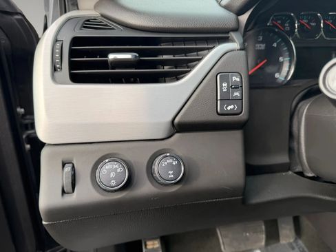 Used 2018 GMC Yukon SLT image 19