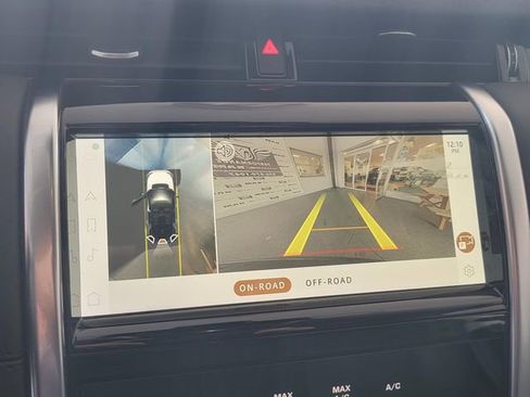 Used 2021 Land Rover Discovery Sport S image 31