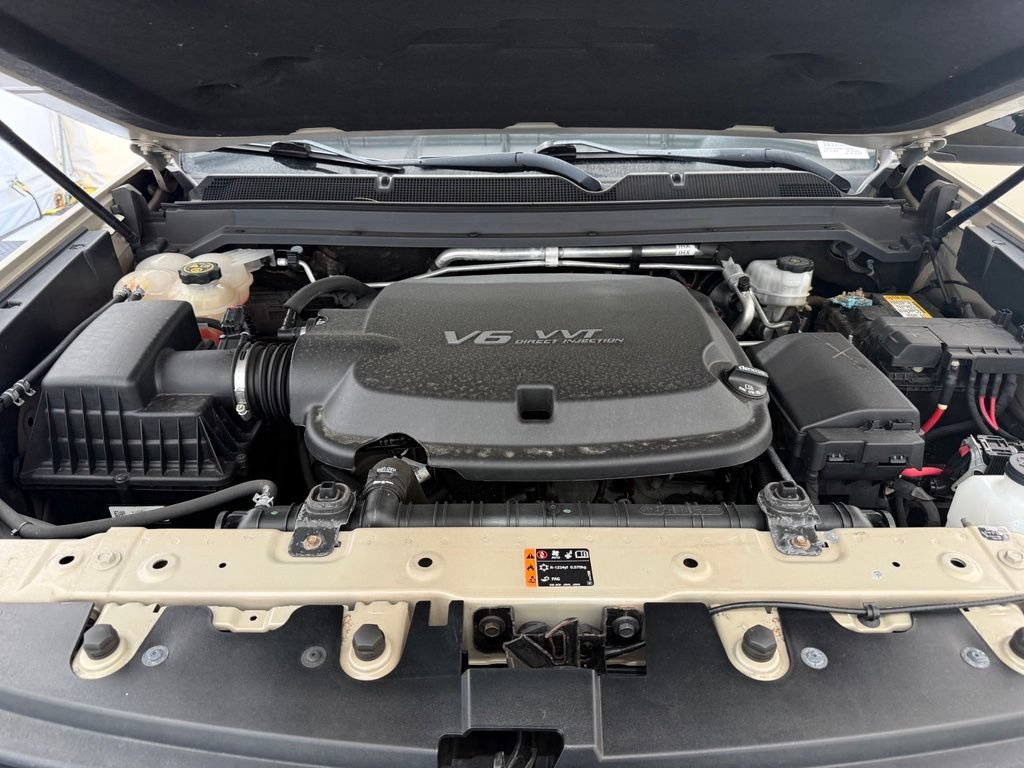 Used 2022 Chevrolet Colorado Z71 AWD/4WD image 9