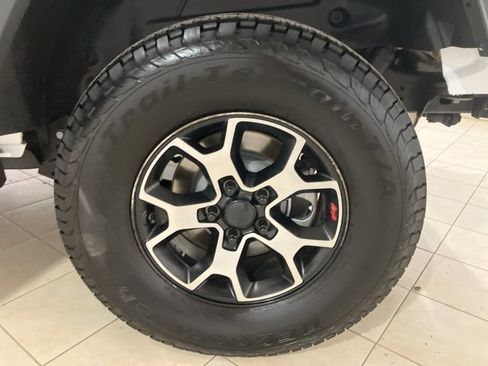 Used 2024 Jeep Wrangler Rubicon w/ Technology Group image 26