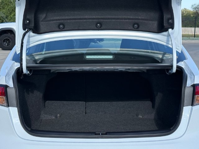 Used 2026 Toyota Corolla LE FWD image 28