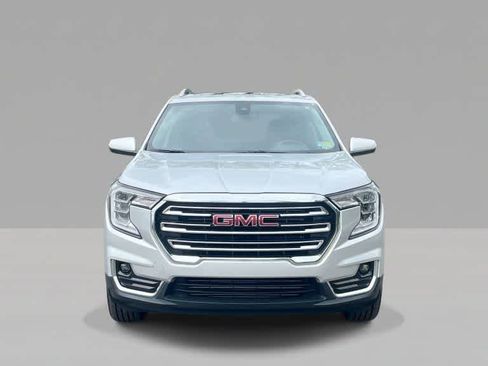 Used 2022 GMC Terrain SLT w/ Infotainment Package II AWD/4WD image 2
