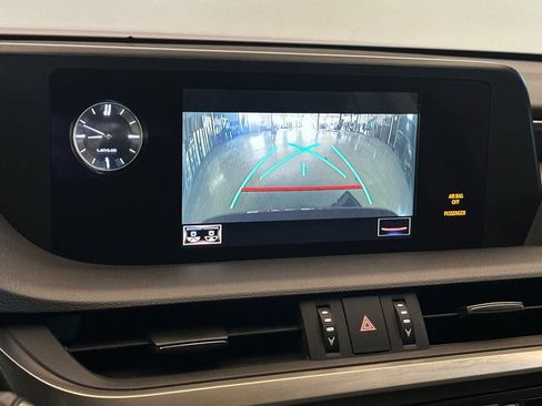 Certified 2020 Lexus ES 300h w/ Premium Package FWD image 18
