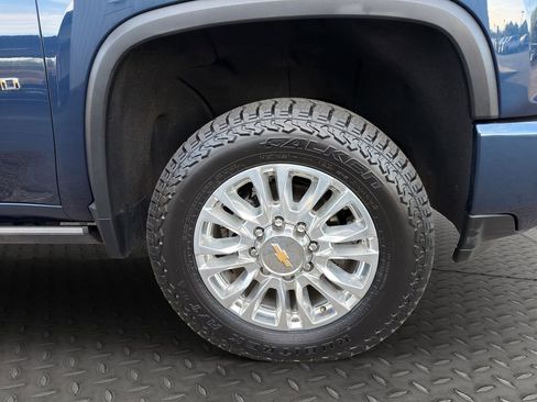 Used 2022 Chevrolet Silverado 3500 High Country w/ Z71 Off-Road Package AWD/4WD image 14